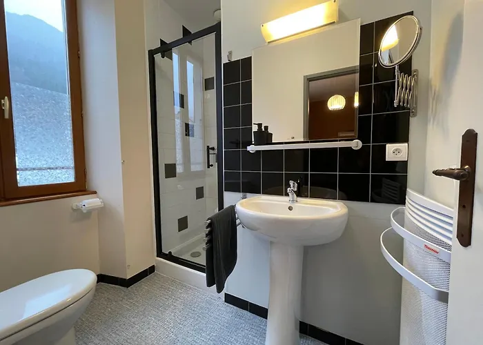 L'ancienne Ecole Du Villard Bed & Breakfast 3*