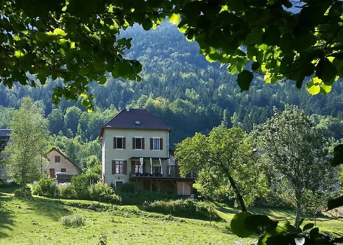 L'ancienne Ecole Du Villard Couette-café Saint-Pierre-dʼEntremont